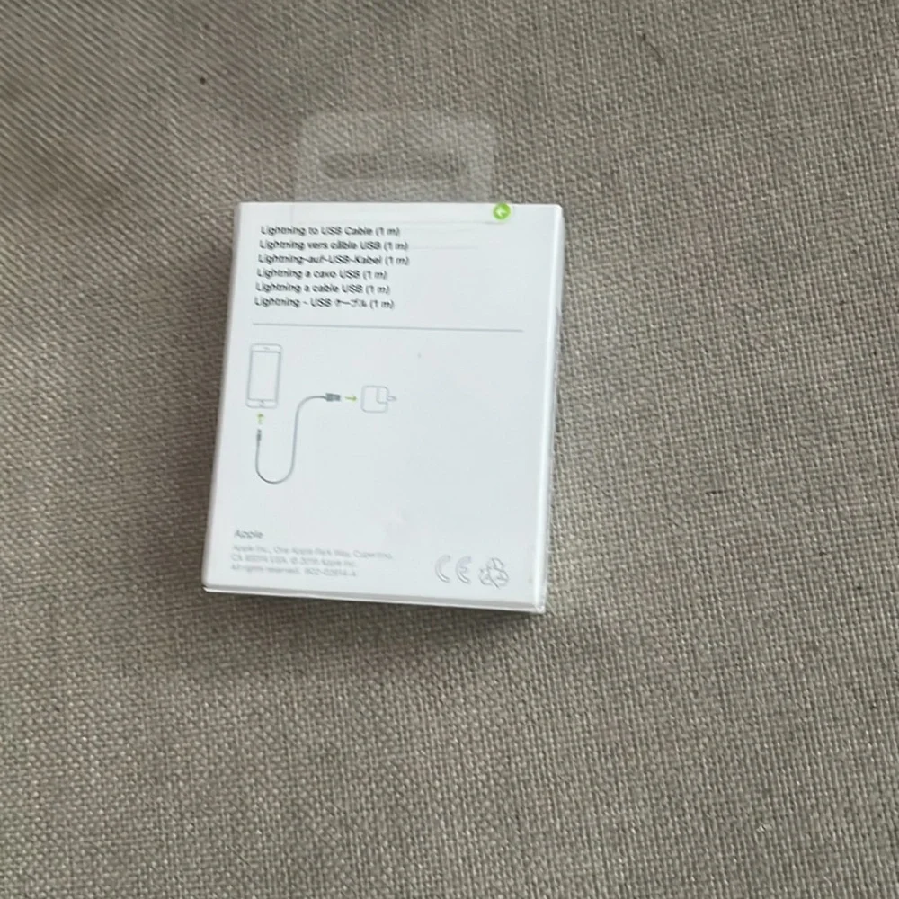 New Apple Lighting To USB Cable 1m NWB Unique